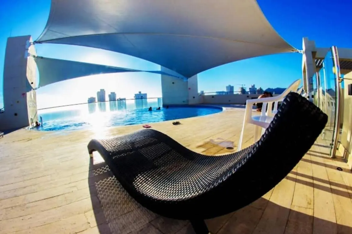 Beautiful Sea View Apartment Santa Marta